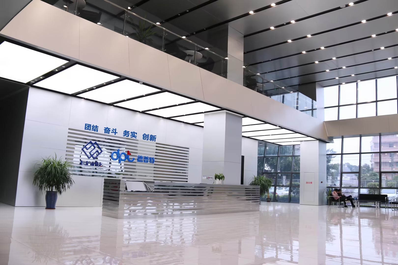 1736144219585146.jpg 2224.jpg